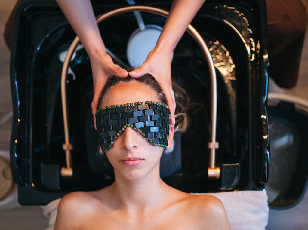 head spa relaxation